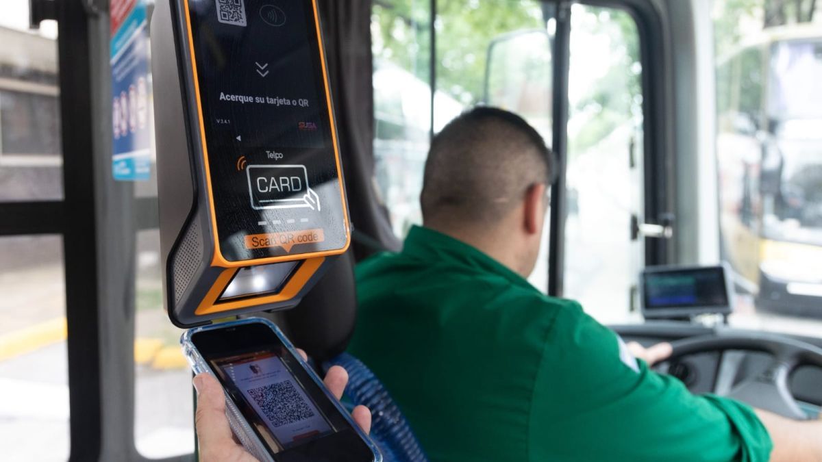 The multipayment system starts this Thursday in Buenos Aires buses: you can pay with cell phone and cards