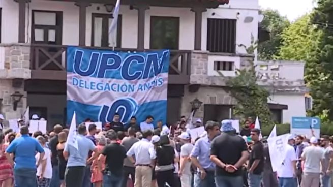 Marcha frente al Ministerio de Salud por la ley de Discapacidad.