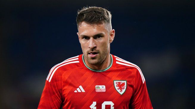 Se retiró Aaron Ramsey, el futbolista con una maldición por la muerte de famosos cada vez que marcaba un gol