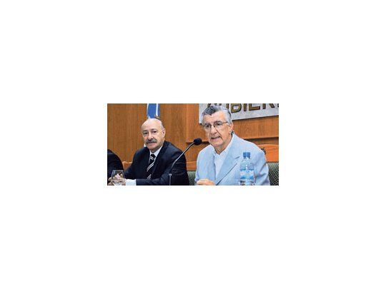 Ciácera y el gobernador Gioja, en el acto realizado en la Casa de Gobierno de San Juan.