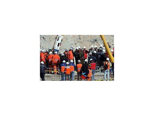 Los 33 mineros se encuentran en buen estado de salud.