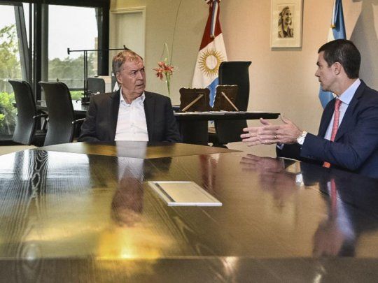 La foto entre Lavagna, Schiaretti y Urtubey.