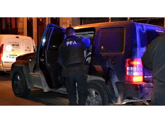 Delincuente robó camioneta con una beba adentro: fue rescatada tras una larga persecución