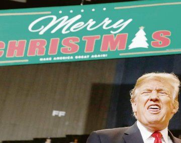 siempre en campaña. Donald Trump gesticula ante sus simpatizantes en un acto en Biloxi, Mississippi.