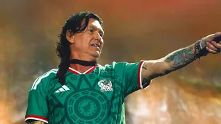 El concierto de los Caifanes en el Foro GNP arrancó con el tema Aquí no es así, ,en homenaje a la Selección Mexicana.