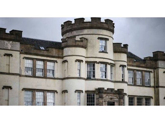 Escocia: hallan 400 cuerpos en exorfanato