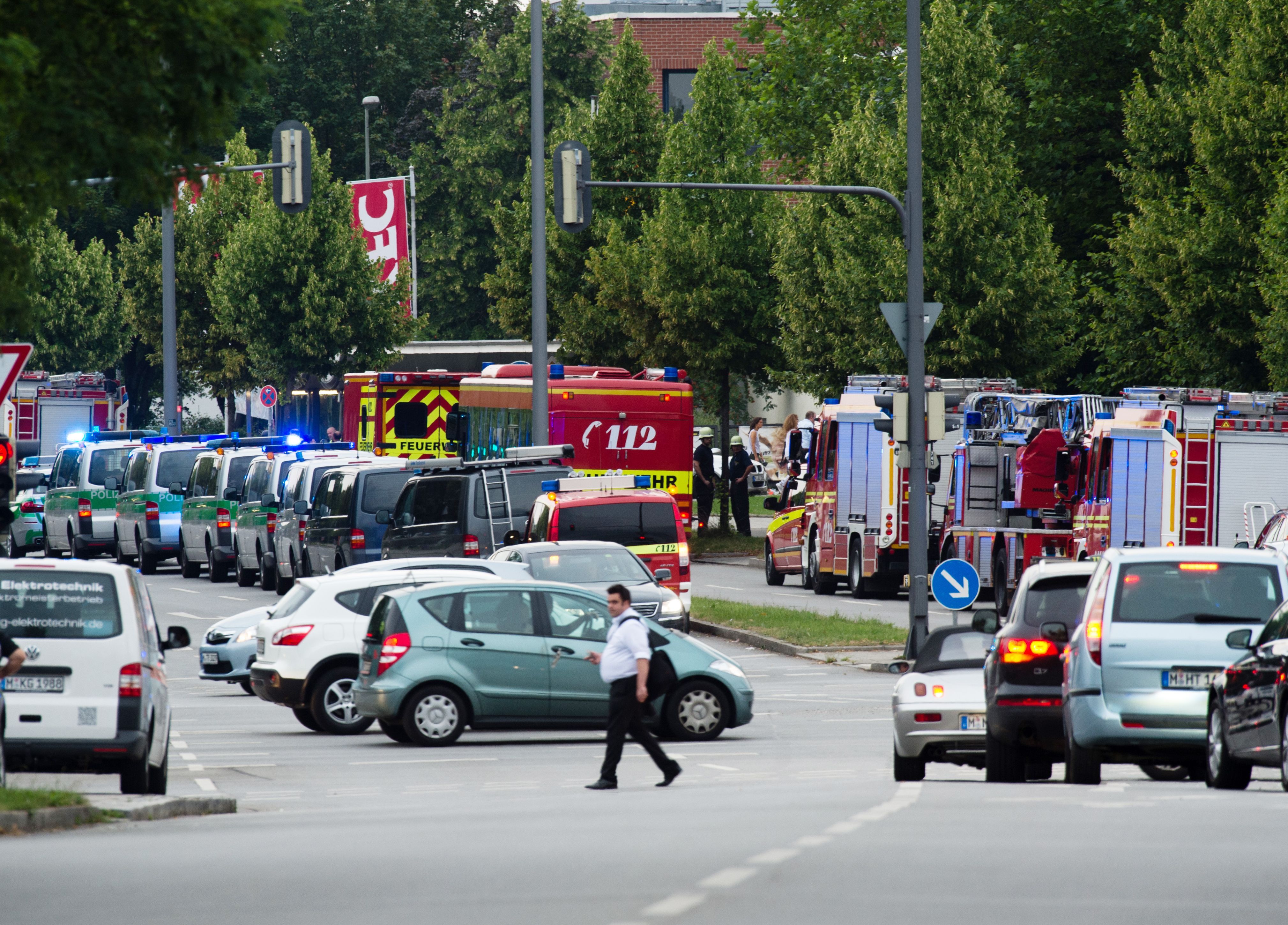 Pánico y terror en Múnich: tiroteo en un shopping dejó nueve muertos (foto 1)