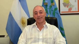 Atchabahian es médico urólogo y fue funcionario de ANDIS. Atchabahian es médico urólogo y fue funcionario de ANDIS.