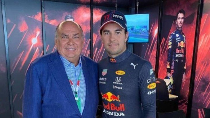 Los Pérez, padre e hijo. Antonio dijo que Checo llegará a ser campeón mundial de Fórmula 1, aunque las estadísticas por su edad no le juegan a favor.