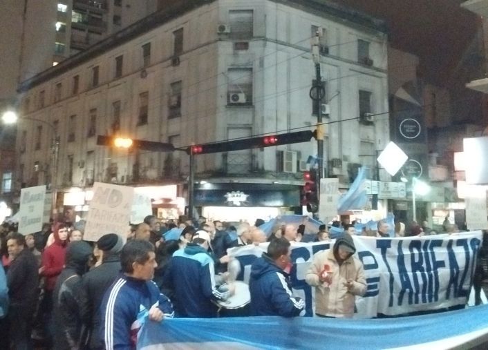 En Quilmes miles de usuarios participaron de la manifestación.