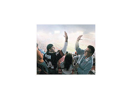 El juego entrelos IndianapolisColts y losChicagoBears paralizóayer no sólo aEstadosUnidos. Secalcula que enel mundo lafinal fue vistapor unos1.000 millonesde personas.