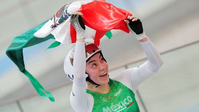 La ciclista mexicana&nbsp;Yareli Acevedo&nbsp;se convirtió en&nbsp;campeona mundial de la prueba por puntos, al imponerse a la oponentes de Gran Bretaña y Australia dentro del&nbsp;Campeonato Mundial de Ciclismo de Pista, Santiago 2025.
