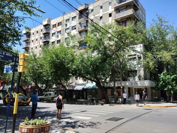 Esquina de Avenida Colón y Boulevard Mitre, en el centro de la ciudad Esquina de Avenida Colón y Boulevard Mitre, en el centro de la ciudad