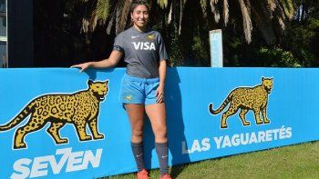 La catamarqueña Gimena Mattus, capitana de Las Yaguaretés, viajó a Buenos Aires invitada por Proyecto MARA para presenciar el partido de Los Pumas vs. Sudáfrica en Independiente. 