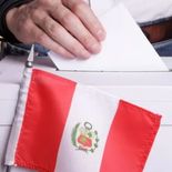 Más de 52.000 ciudadanos votaron este lunes en Perú. Más de 52.000 ciudadanos votaron este lunes en Perú.