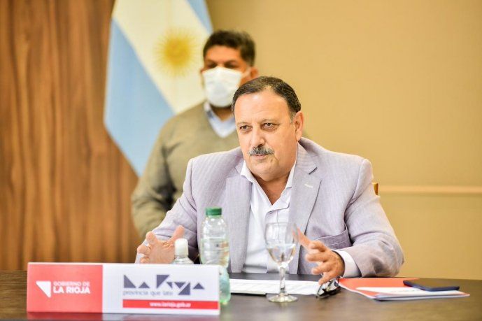 El Presidente mantiene una reunión con los gobernadores del Norte Grande El Presidente mantiene una reunión con los gobernadores del Norte Grande