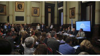 ámbito.com | Tras la aprobación del proyecto en Diputados, las comisiones de Salud, de Justicia y Asuntos Penales y de Asuntos Constitucionales de la Cámara alta dieron el puntapié inicial al debate.