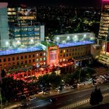 Vista aérea nocturna de Workplace by IRSA en Polo Dot, uno de los hubs tecnológicos y corporativos más importantes de la Ciudad de Buenos Aires Vista aérea nocturna de Workplace by IRSA en Polo Dot, uno de los hubs tecnológicos y corporativos más importantes de la Ciudad de Buenos Aires