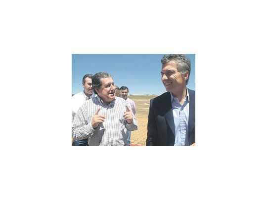 Ramón Puerta recibió a Mauricio Macri, que llegó a Misiones para respaldar la candidatura del expresidente a senador nacional.