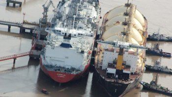 ámbito.com | Barco gasero.jpg
