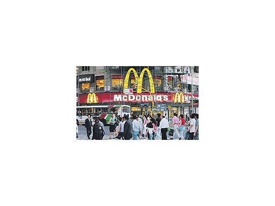 McDonalds se vende y hay cuatro interesados: dos grupos brasileños, uno estadounidense y el argentinocolombiano Woods Staton, que trajo la marca a la Argentina hace 20 años.