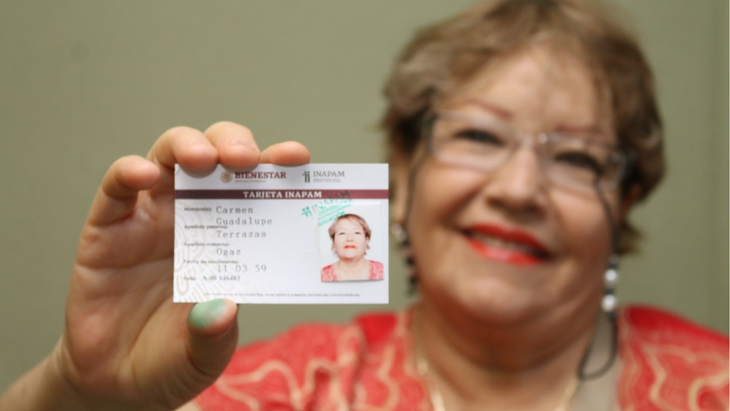 La entrega de la credencial oficial y la clave de registro de población son los únicos requisitos para iniciar la solicitud en los módulos presenciales.