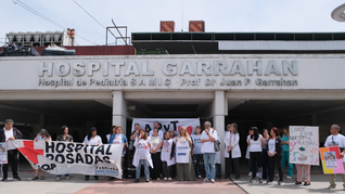 trabajadores del garrahan encabezan una caravana a olivos para reclamar la implementacion de la ley de emergencia pediatrica