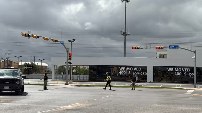 Las fuerzas de seguridad montaron un amplio operativo en Midland para contener al atacante, que resistió durante horas antes de morir en el intercambio de disparos.