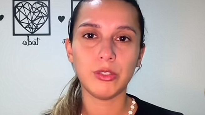 Agostina Páez se reencontró con su familia en Río de Janeiro y asegura estar “muy arrepentida”.