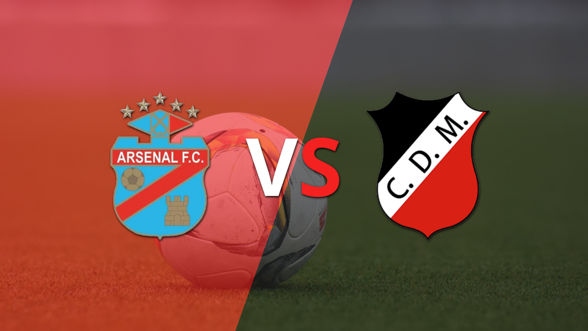 The match between Arsenal and Deportivo Maipú begins