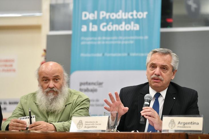 El secretario de Economía Social, Emilio Pérsico, junto al presidente Alberto Fernández.