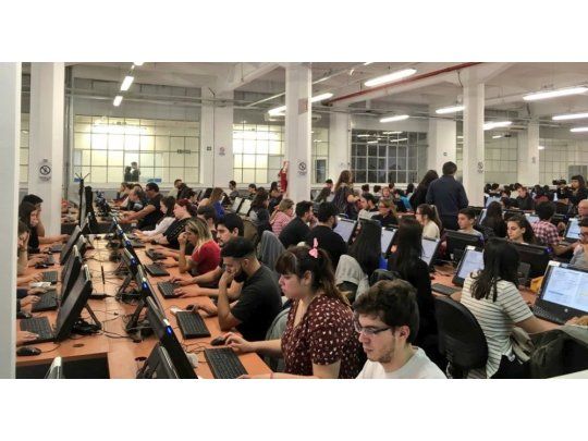 Desde Indra anticiparon que en el escrutinio de Provincia va a suceder algo similar respecto  a las primarias. Se desligaron de acusaciones de fraude al asegurar que no interpretamos telegramas. En tanto, la DINE estima que la carga total estará hacia las 2 de la madrugada.
