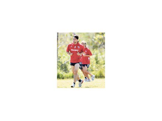 Lucas Mareque volverá a entrenar con la primera. El jugador viaja hoy a Necochea y será tenido en cuenta por Gallego.