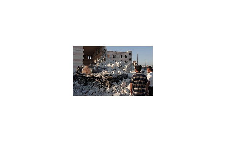 Más de 60 civiles murieron en las últimas horas en bombardeos, según los rebeldes.