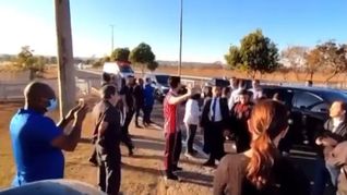 El momento fue captado por una persona que se encontraba en las afueras del Palacio de la Arvolada.&nbsp;