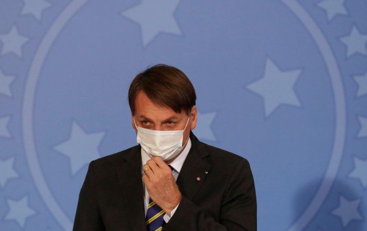 Minutos despu&eacute;s de confirmada la recesi&oacute;n, el presidente Bolsonaro anunci&oacute; una extensi&oacute;n del subsidio por coronavirus pero por el 50% de su monto inicial.