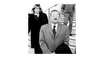 El gobernador de Jujuy, Eduardo Fallner, ayer en las escalinatas de la Corte Suprema de Justicia