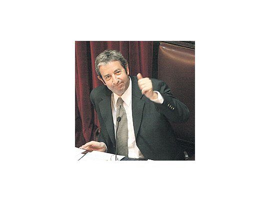 Julio Cobosestará el 18el 19 en SantaFe junto algobernadorHermes Binner.El vicepresidentesemostrará condirigentes delcampo y conempresarios.