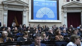 Dentro del bloque peronista conviven los que más utilizan los vuelos oficiales. Dentro del bloque peronista conviven los que más utilizan los vuelos oficiales.