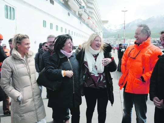 PAG18Scioli Ushuaia Crucero.jpg