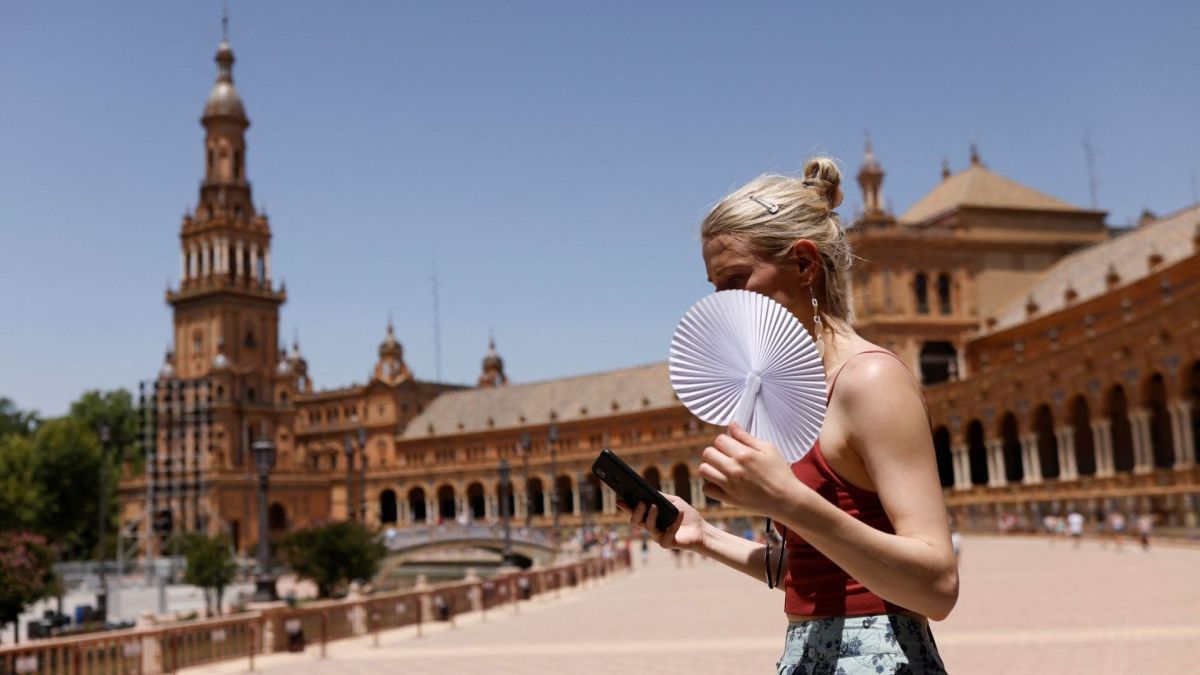 Iberian Peninsula faces concerns over unseasonable heat