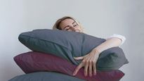 LAs almohadas viejas también se pueden reutilizar para una nueva vida útil.