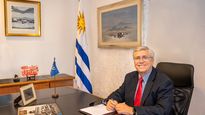 El ministro Tabaré Viera confirmó su precandidatura a la presidencia uruguaya por el Partido Colorado.