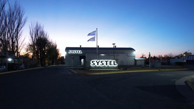 Systel tiene su planta y oficinas centrales en Córdoba, donde concentra la mayor parte de su plantel de 120 personas.