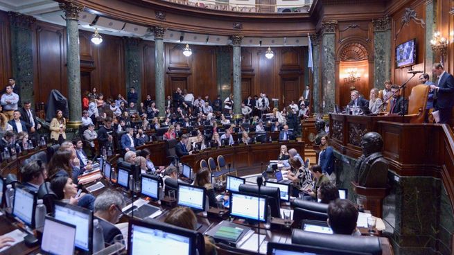 La ley Bases presentada por los libertarios avanza en la Legislatura.&nbsp;