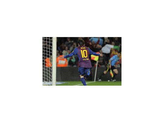 Messi es implacable dentro de área.