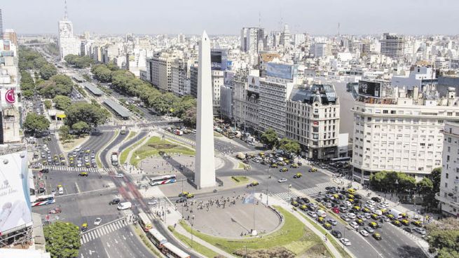 Comparación. El precio promedio de un inmueble en el mercado porteño es de u$s2.570 m2, según valores de zonas como Caballito, Belgrano, Barrio Norte y Recoleta.