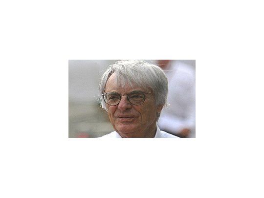Ecclestone no le cobrará a la familia real de Bahréin por la cancelación del GP de Fórmula 1.