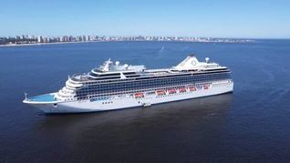 El lujoso crucero Hamburg completó su escala en Punta del Este, con mayoría de turistas alemanes. El lujoso crucero Hamburg completó su escala en Punta del Este, con mayoría de turistas alemanes.