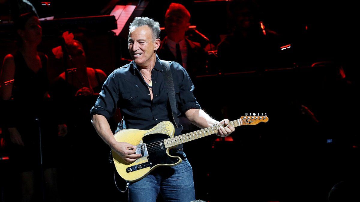 Bruce Springsteen in million-dollar negotiations with Sony Music for the sale of his music catalog